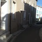 Le Des Remparts * Ginestas