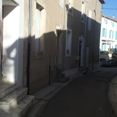 Le Des Remparts * Ginestas